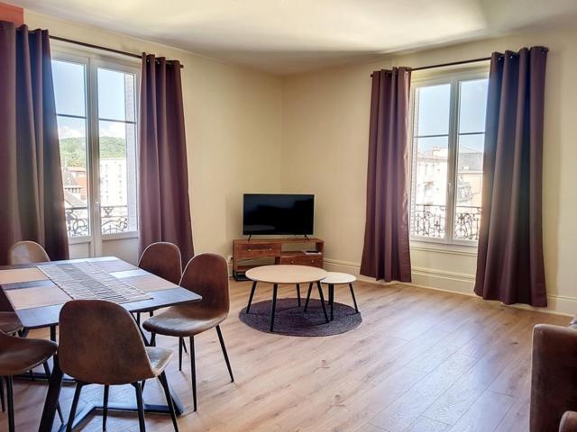 Vittel Spacieux 2 Pieces Renove - Confortable - Vue - 200 Metres Thermes المظهر الخارجي الصورة